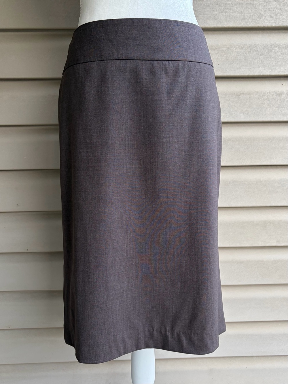 •Banana Republic• Taupe Brown Lightweight Wool Skirt - Size 10